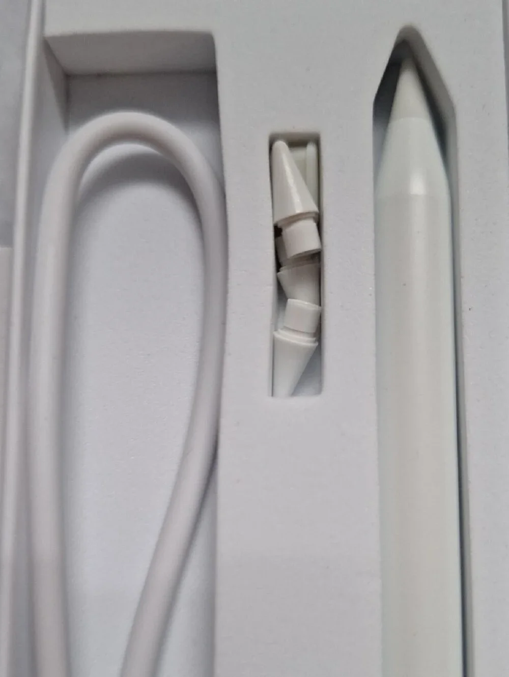 White Stylus Pen for Tablets with USB-C Charging